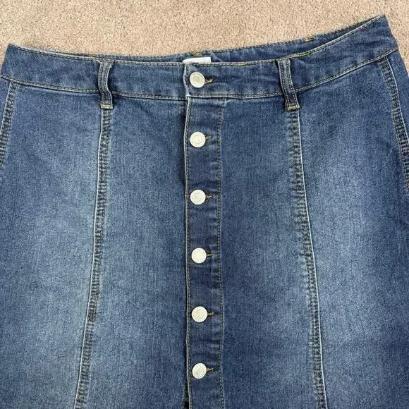 Mossimo Button Front Denim Skirt Size 14 A-Line Back Pockets Y2K Casual Preppy - Picture 2 of 5